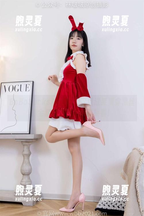 BoBoSocks袜啵啵-果果 BoBoSocks袜啵啵 - 你见过果果穿黑丝的全套图集吗?绝对要看!