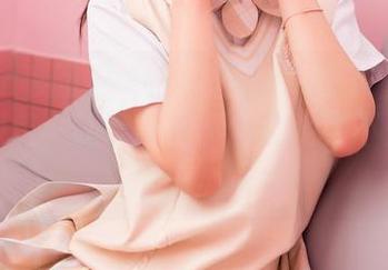 Feilin嗲囡囡 - 皮衣里的luna张静燕：写真图包，让你不得不怀疑她是不是时尚界的开心果！