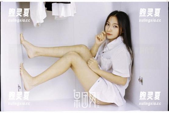 GIRLT果团网-裴希西 GIRLT果团网 - 裴希西,温柔到可以把冰箱里的冷饮都融化了,快来看看她的写真!