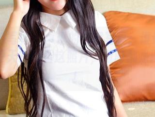 PANS写真 - 卓琳的短裙写真：谁说短裙只有夏天？看看这照片，随时都是时尚季！