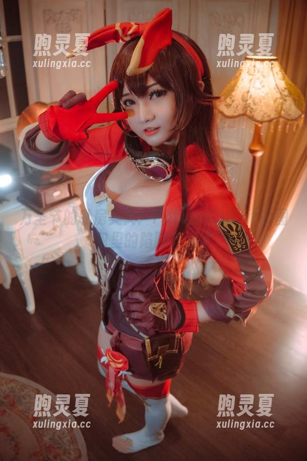 万圣节的私房美女：PotatoGodzilla图包里的陷阱与惊喜