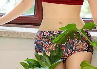 UGirls尤果网 - 解锁女神夏雨桐的美图，照片里的自信让人瞬间沦陷