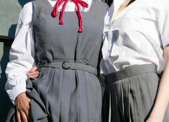 UGirls尤果网 - 李思宁的校服私拍之旅：带你发现别样资源