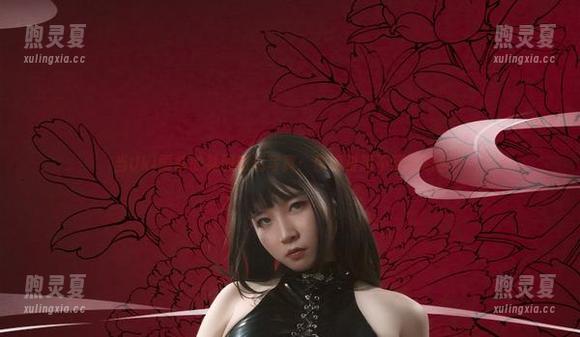 Uki雨季 当Uki雨季的礼服邂逅写真:你绝对想不到的组合!