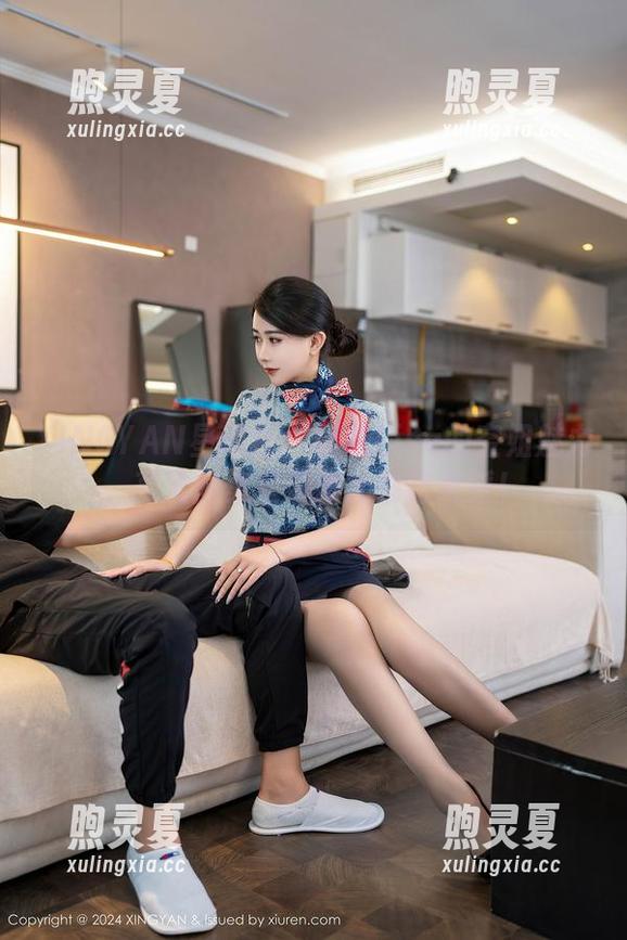 XINGYAN星颜社-转转Lisa XINGYAN星颜社 - 转转Lisa的空姐魅力,高清图集呈现她的独特风采!