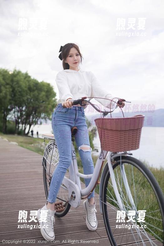 Xiuren秀人网-z杯悠悠 Xiuren秀人网 - 你们知道吗?z杯悠悠的内衣高清图包一发布,我就忍不住拆开看,完全停不下来。