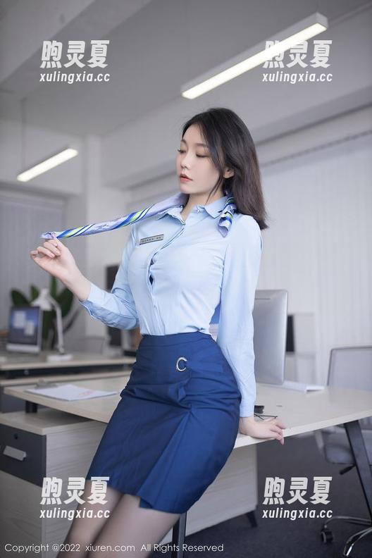 Xiuren秀人网 - 从未见过的双人福利，伊小七MoMo原图领你走进奇妙世界！