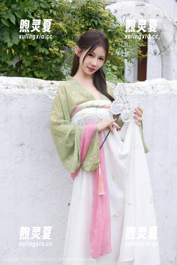 Xiuren秀人网-佘贝拉Bella Xiuren秀人网 - 佘贝拉Bella连体衣写真更新,这种身材真是让人心服口服啊!