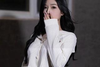 Xiuren秀人网 - 萌萌哒与撩妹风的交融：大美媚京的美臀丝袜写真图册开箱！