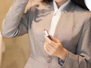 Xiuren秀人网 - 当小蛮妖_honey遇上浴缸：无圣光下的水中奇遇，绝对不止于泡澡！