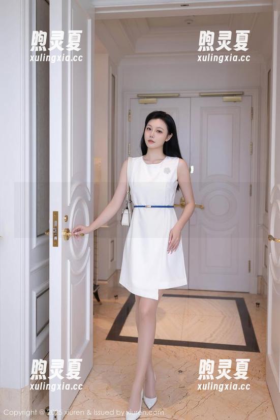Xiuren秀人网-小蛮妖yummy Xiuren秀人网 - 夏天来了,小蛮妖yummy的写真图集点燃了我的心!