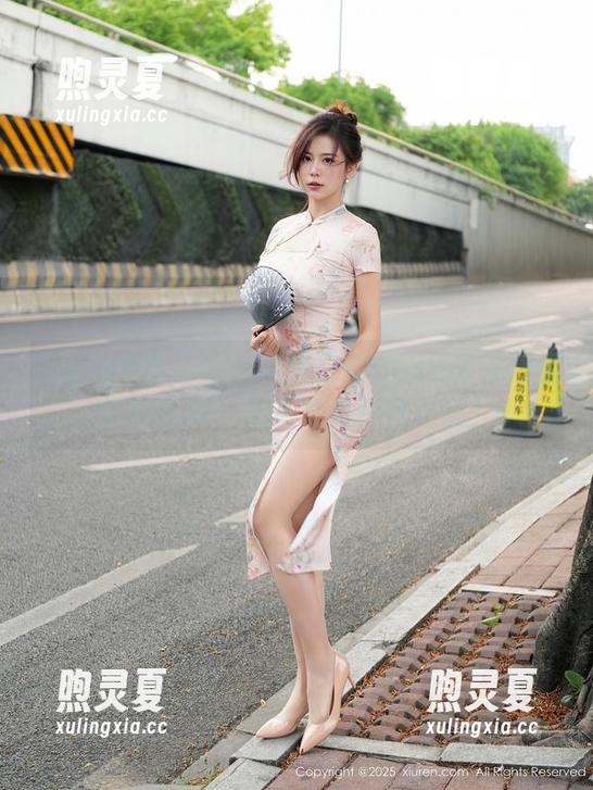 Xiuren秀人网-白洁Bessie Xiuren秀人网 - 带着白洁Bessie去万圣节的图集:我不是鬼我只是美!