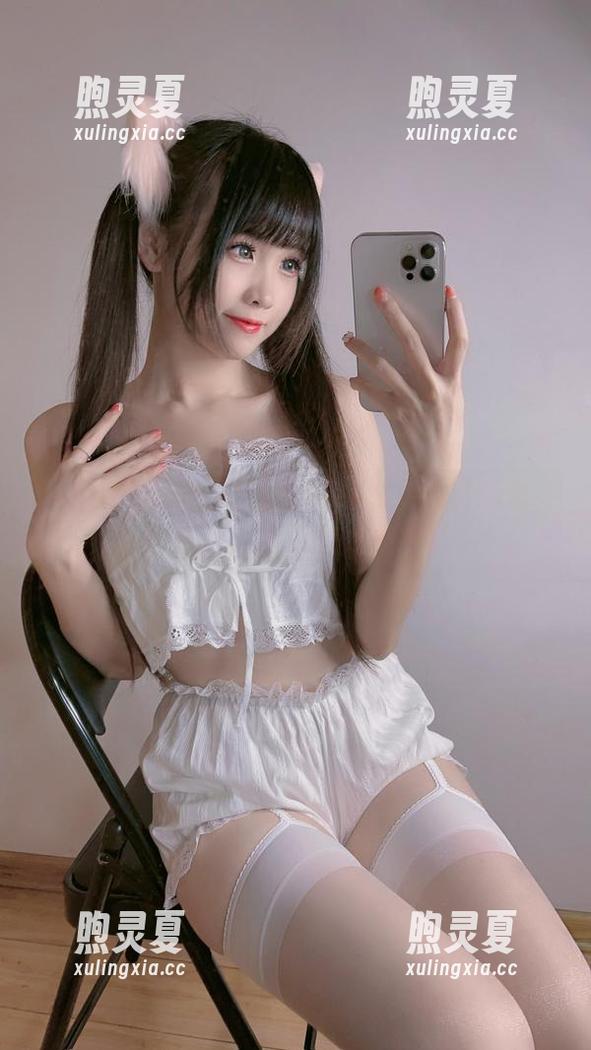 miko酱ww的死库水写真集，高清到每一滴水都在跟你调皮捣蛋！