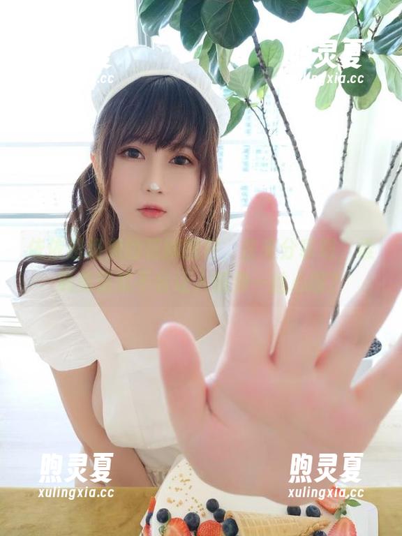 依依超级懒的花嫁图包，快来分享吧，谁说美丽就不会让人感到一丝心酸？