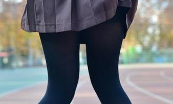 学姐在月下漫游，兔玩映画带你看美图，不靠圣光也能让你眼前一亮！