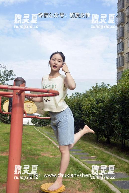 初夏女神-安妮 初夏女神 - 草莓色JK诱惑加持,安妮网盘里的美丽,立即下载,解锁你的夏日情怀!
