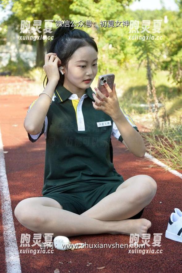初夏女神-柒柒 初夏女神 - 柒柒连衣裙图包,精选了这些私藏的瞬间,仿佛可以听到裙摆的私语。