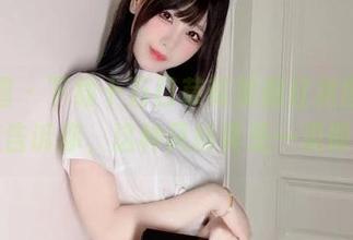 微密圈 - 下载十万口草莓粥粥红裙图包，让我告诉你，这种风格真是一见倾心。