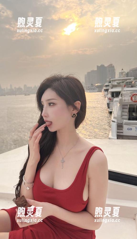 微密圈 - 周妍希的海滩风光写真精选：热浪中的优雅，简直让人想多看几遍。