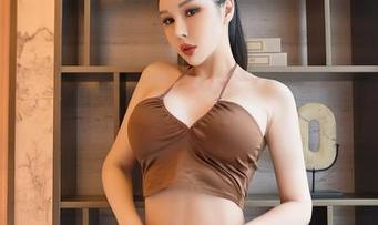 嗲囡囡 - 伊蓓Eva的裸足：未曾涉足的领域，最新作品集邀你一起探索！