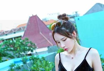 嗲囡囡 - 无滤镜福利！陈雅漫VICKY的水手服原图，宛如海边的浪漫！