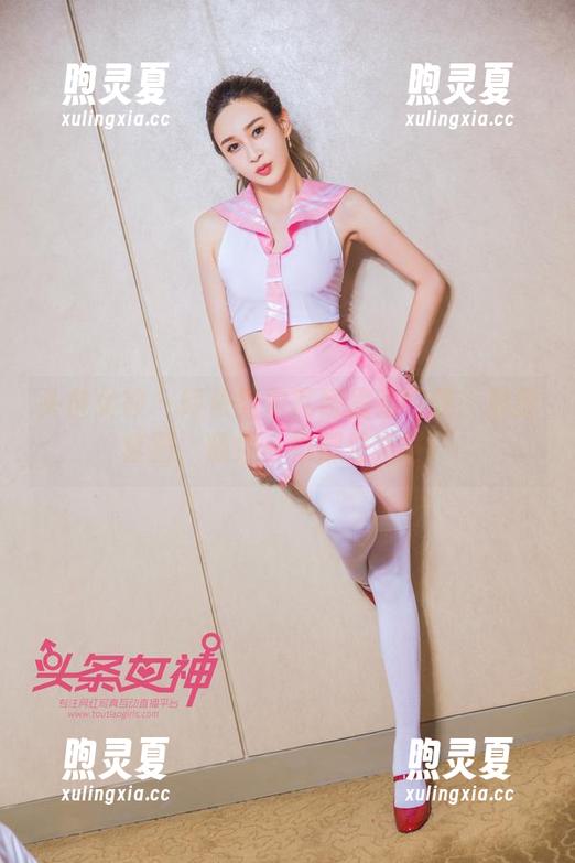 头条女神-阿依努尔瓦娅 头条女神 - 阿依努尔瓦娅居家特辑:最新套图,随便一扔都是风格!