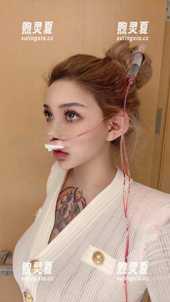 微密圈 - 看！奈斯希希的学妹原图，时尚感与俏皮齐飞！