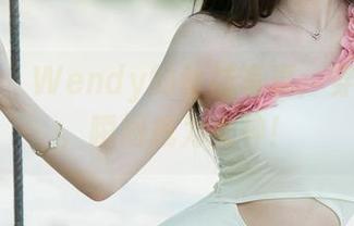 尤果网 - Wendy的丝袜写真：穿上它们，瞬间成为女神！