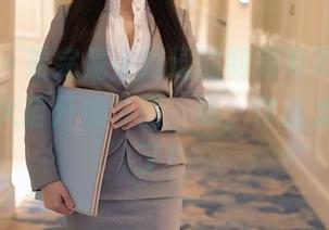 尤蜜荟 - 看完是小逗逗的制服写真，我心中的小火苗开始燎原，哦，作品太有魅力了！