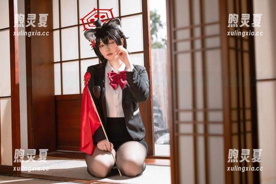 屿鱼yukako 当屿鱼yukako遇上NIKKE,胜利女神拉毗的写真,壁纸绝对让你上头!