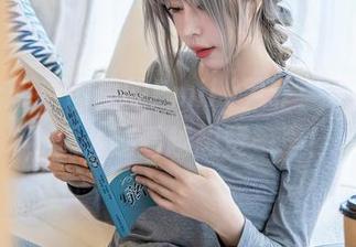 星颜社 - 原图里的Emily尹菲：长腿私拍，怎么越看越想赞一声！