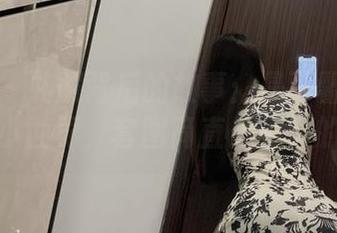 微密圈 - 礼服背后的故事：是可馨吖带我入门的小世界，套图简直是视觉的狂欢！