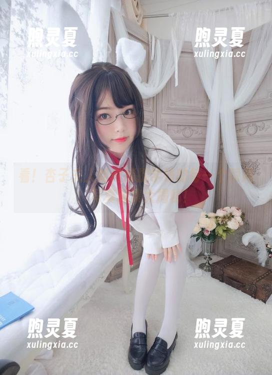 杏子夫人 看!杏子夫人如何捕捉学妹的每一个瞬间:写真图集大揭秘!