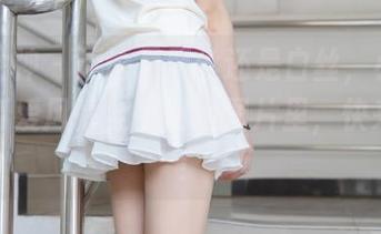 梦丝女神 - 无论是黑丝还是白丝，小兔的校园可爱风情全在这组图片里，快来下载！