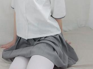 森萝财团 - 最新图册快来围观！吸吸的白丝少女和她那略显俏皮的百褶裙