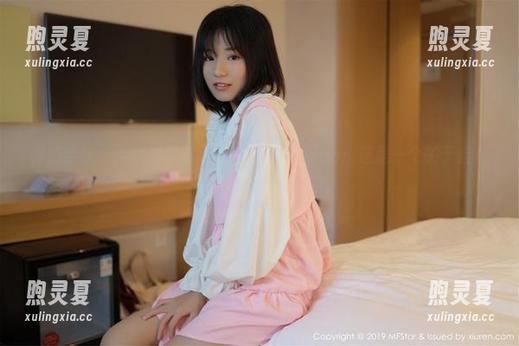 模范学院-Jennanni_Jen 模范学院 - 当白衬衫遇见Jennanni_Jen:这是一个关于挂在阳光下的套图故事!