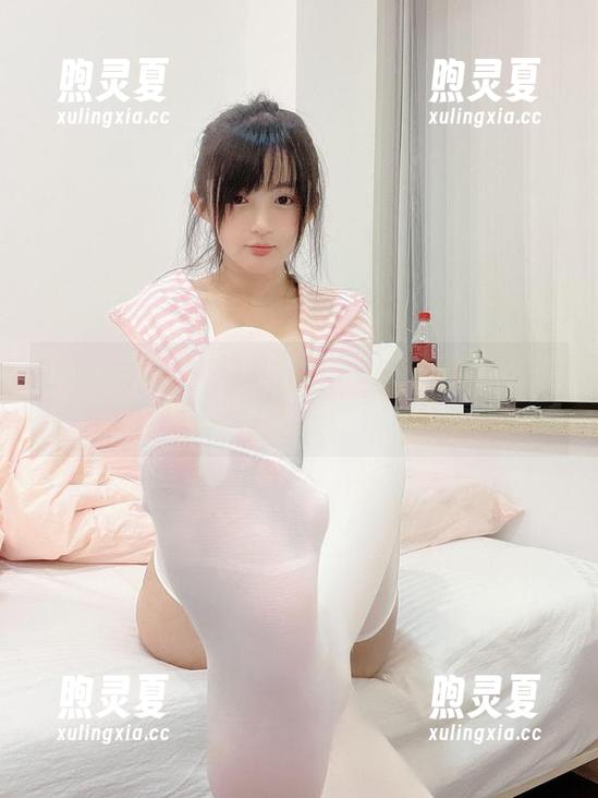 樱井宁宁在天台，免费图册告诉你什么叫阳光下的诱惑