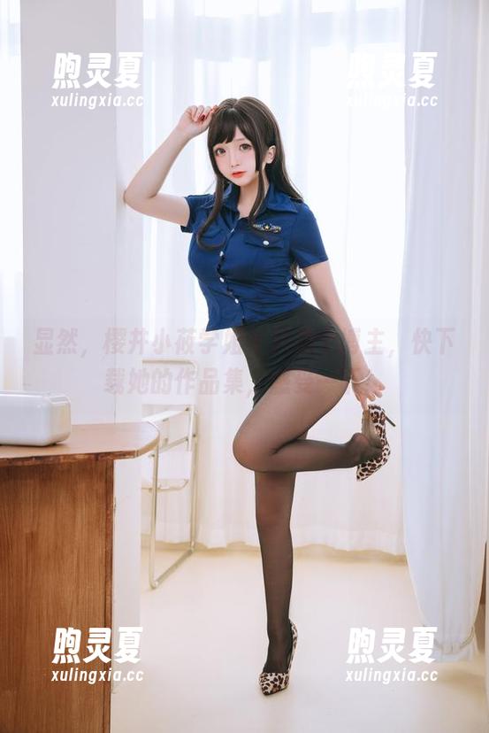 显然，樱井小莜学姐不只是个博主，快下载她的作品集，感受一下！