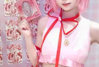 来到橙喵的厨房，免费领略她的厨娘写真原图，直呼过瘾！