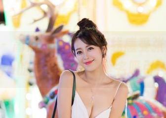爱蜜社 - 高清有点色，在线感受张静雅miya的毛衣带来的莫名吸引！