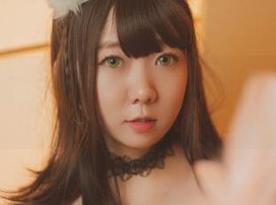 校园里的“甜糖大魔王”：她的图集，让人忍不住停下脚步