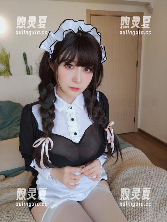 白银81 白银81的新福利图集:连体透泳衣,快来看看这难得的‘优雅’瞬间!
