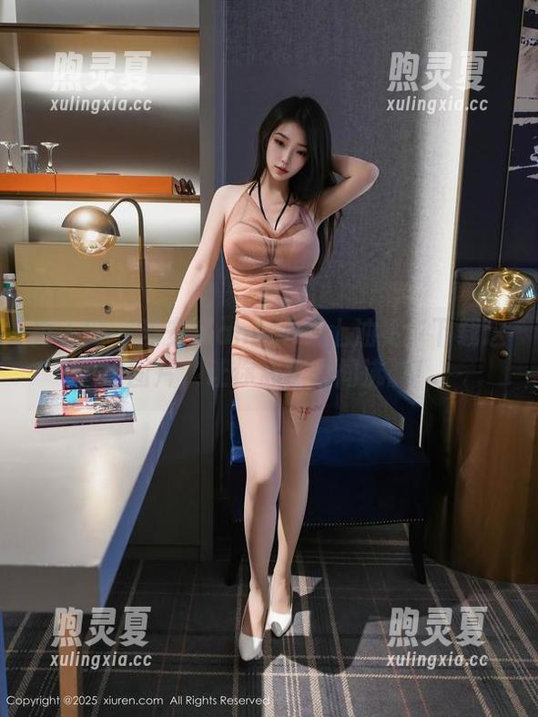 秀人网 - 当安然anran遇上油亮：下载这组图片，让你心情瞬间沸腾！