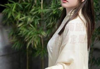 秀人网 - 安然anran的云南旅拍美图精选，这种颜值真的是…你确定是人类吗？