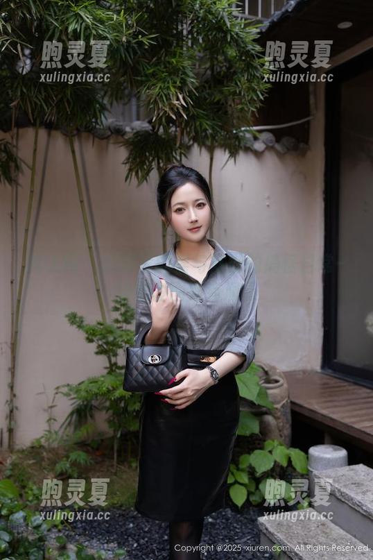 秀人网-瑶啊摇的瑶 秀人网 - 瑶啊摇的瑶与妹妹的搞怪日常–精选套图别有洞天