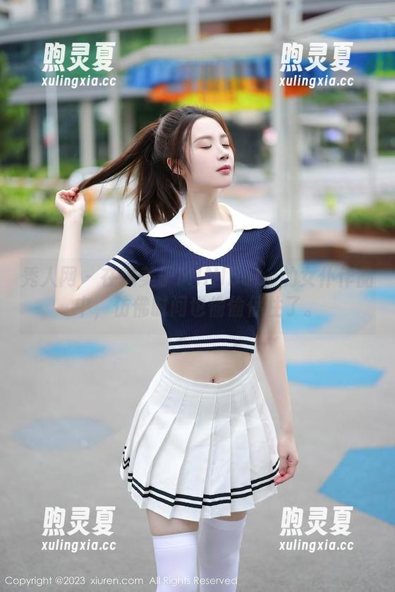 秀人网-糯美子MINIbabe 秀人网 - 在糯美子MINIbabe的女仆作品中,仿佛时间也偷偷停住了。