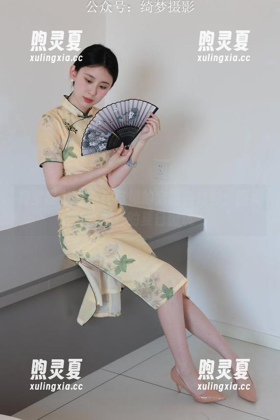 绮梦摄影-小代 绮梦摄影 - 小代与她的定制白衬衫:图集里藏着的夏日微风