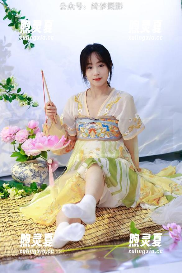 绮梦摄影 - 不想错过小关双马尾的原图？别担心，免费分享等你来领！