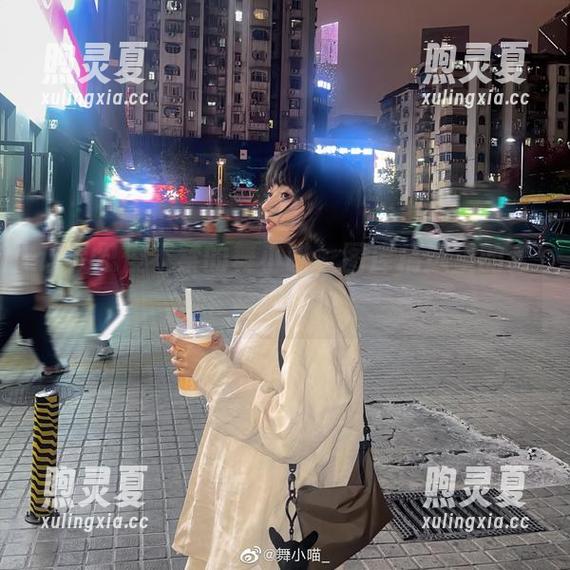 舞小喵 让人忍俊不禁的舞小喵,图库精选里的套装趣事!