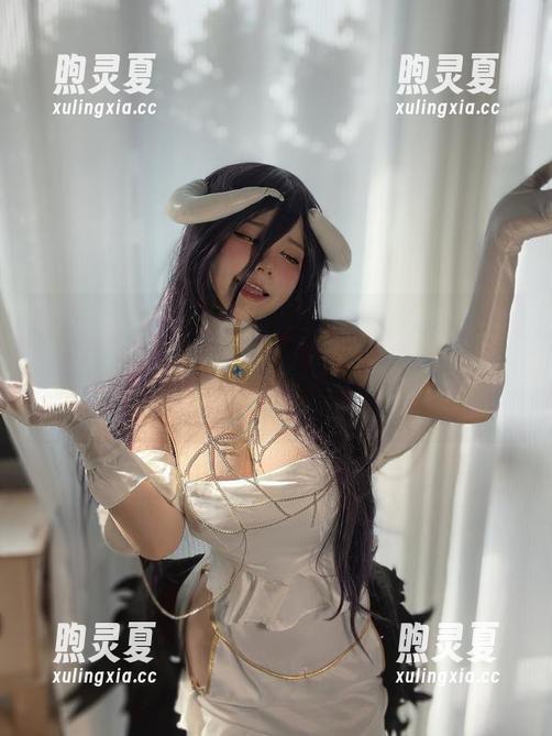 葱油饼er 微密圈 - 看!葱油饼er全集中的白丝,仿佛能听到那一丝丝柔软的呢喃,又有点淘气呢!